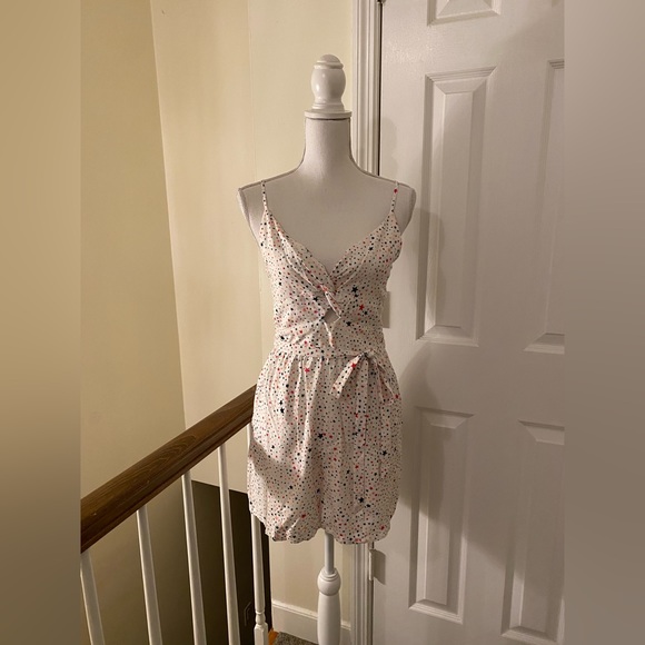 🎯CLEARANCE LAST CHANCE Loft Star Front Twist Short Romper NWT!! - Picture 2 of 10